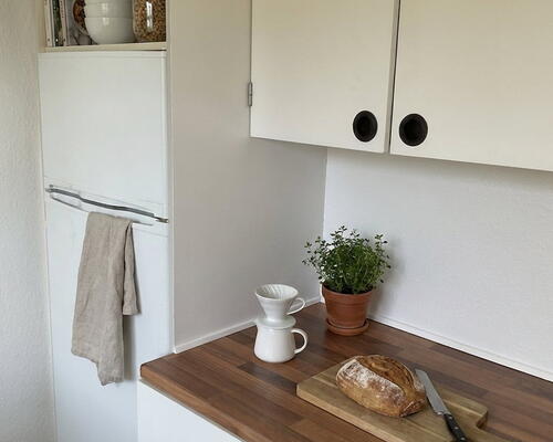 Lys 2-værelses på 46 m2 med grønt kig, parkering og ladestander