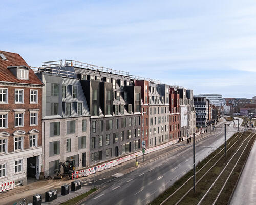 STOR RUMMELIG 2-VÆRELSES I AARHUS C