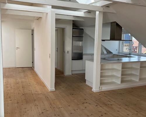 3 vær. lejlighed med altan Odense C