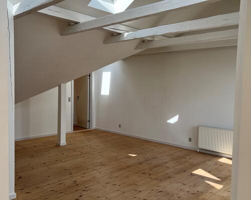 3 vær. lejlighed med altan Odense C