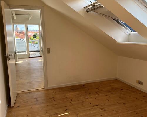 3 vær. lejlighed med altan Odense C