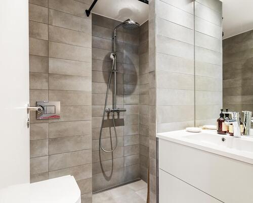 5 værelses lejlighed i København V