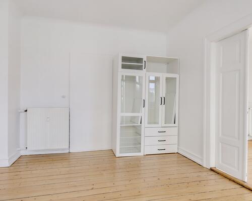 Smuk herskabslejlighed i Kongensgade med 2 altaner