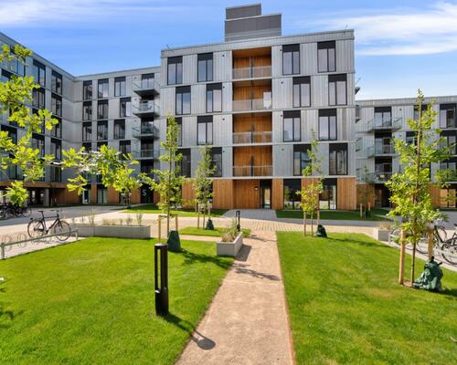 Lækker og delevenlig 3'er med altan