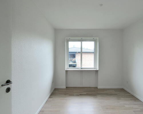 Skøn 4-værelses lejlighed i Søparken