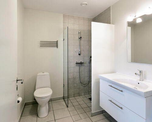 Skøn 4-værelses lejlighed i Søparken