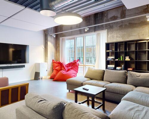 Lys 1-værelses lejlighed med 1. sal på Teglholmen