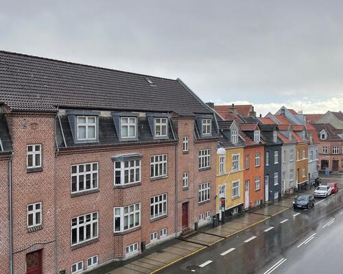 Stor dejlig lejlighed på Trøjborg