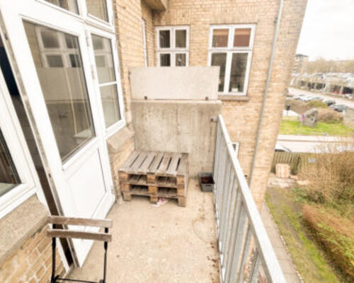 Hyggelig 2-værelses lejlighed med altan tæt på Aalborg Centrum