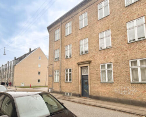 Hyggelig 2-værelses lejlighed med altan tæt på Aalborg Centrum