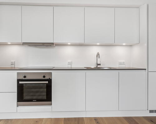 Skøn 2-værelses lejlighed med altan og stort soveværelse