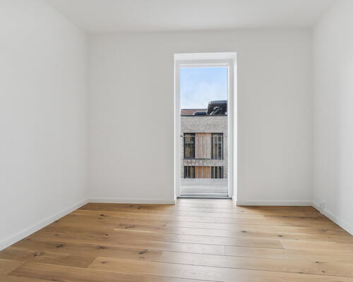 Skøn 2-værelses lejlighed med altan og stort soveværelse