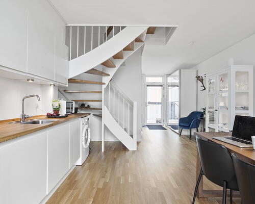 Skøn delevenlig 3-værelses bolig med egen terrasse midt i Vanløse - Tæt på offentlig transport og indkøb!