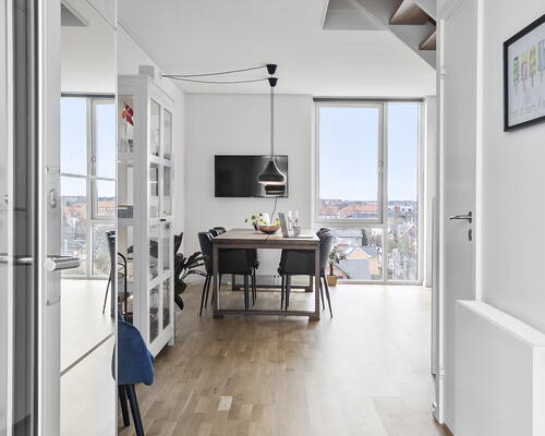 Skøn delevenlig 3-værelses bolig med egen terrasse midt i Vanløse - Tæt på offentlig transport og indkøb!