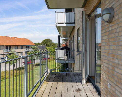 Moderne boliger i Tækkerhusene, Hillerød: Elevator og privat altan. Perfekt beliggenhed ved både natur og by liv