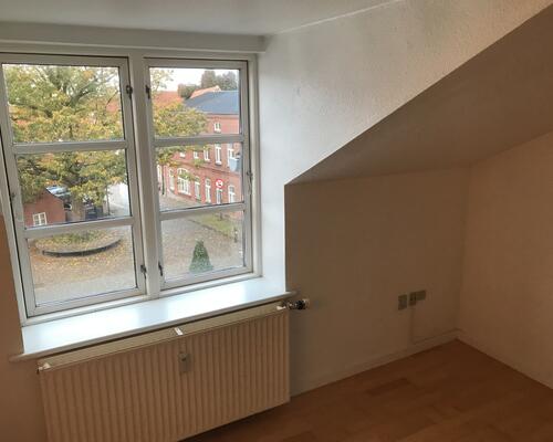 Nydelig 3. værelses lejlighed med flotte detaljer.