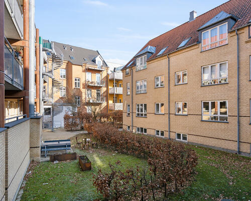 2 værelses nyere renoveret lejlighed på 69 m²