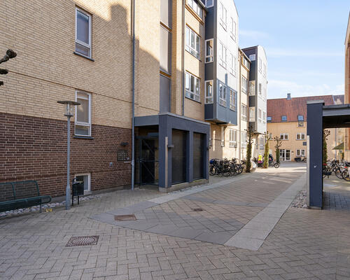 2 værelses nyere renoveret lejlighed på 69 m²