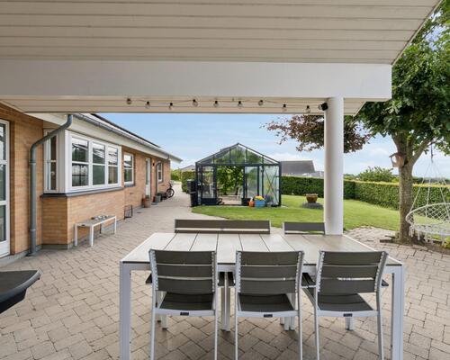 Stor møbleret villa | Slagelse