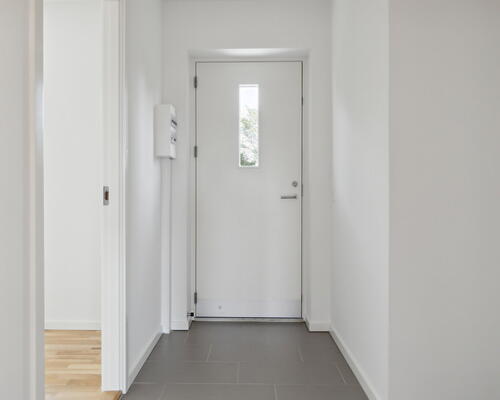 Moderne boliger i Tækkerhusene, Hillerød: Elevator og privat altan. Perfekt beliggenhed ved både natur og by liv