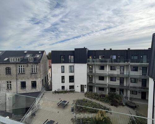 Eksklusiv storlejlighed på 116m² med altan i Latinerkvarteret – midt i Aarhus C