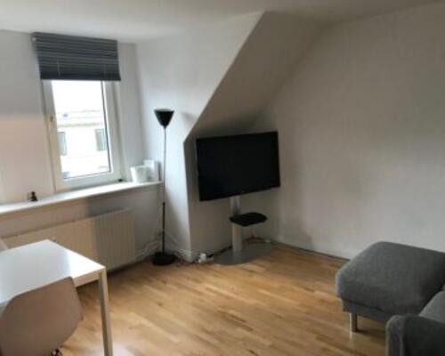 Fin 2-værelses lejlighed i vestbyen