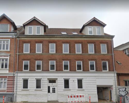 Fin 2-værelses lejlighed i vestbyen