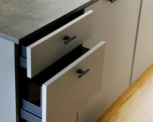 UN17 Søen - 4 vær. lejebolig med højt til loftet, og udgang til den grønne gård – Ideel familie- eller delebolig