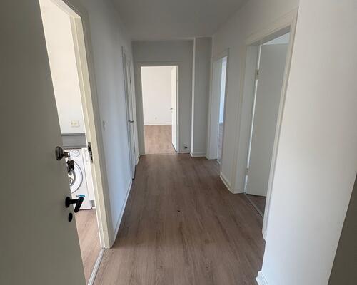 Stor nyere renoveret 4. værelses lejlighed