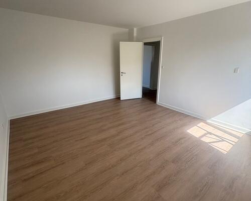 Stor nyere renoveret 4. værelses lejlighed