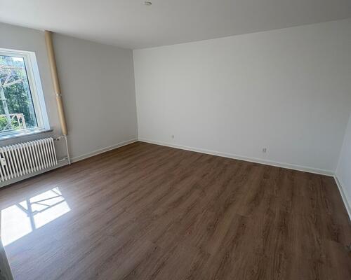Stor nyere renoveret 4. værelses lejlighed