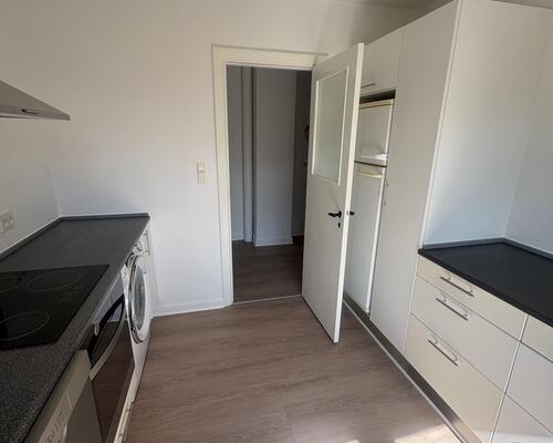 Stor nyere renoveret 4. værelses lejlighed