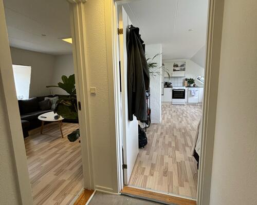 Pæn og regulær 3 værelses lejlighed