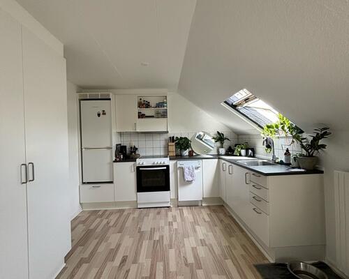 Pæn og regulær 3 værelses lejlighed