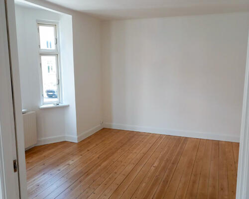 Hyggelig og nyrenoveret 3 værelses med adgang til have, Horsens