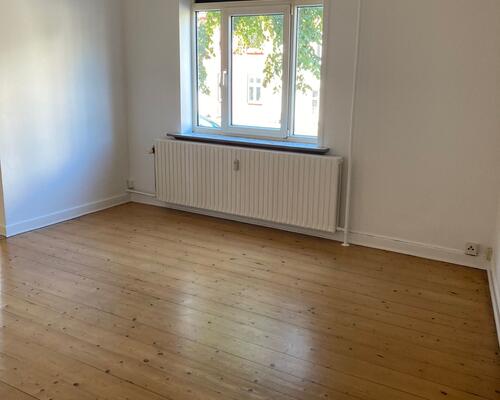 Pæn og præsentabel stuelejlighed.