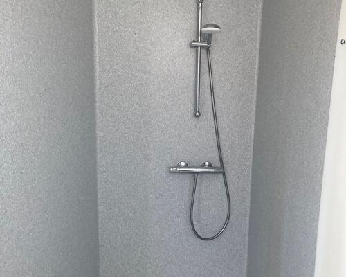 Pæn og præsentabel stuelejlighed.