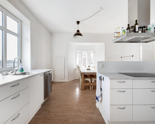 Stor og delevenlig 4-værelses lejlighed