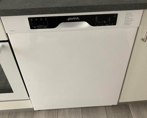 Skøn 1 værelses lejlighed med nyt køkken