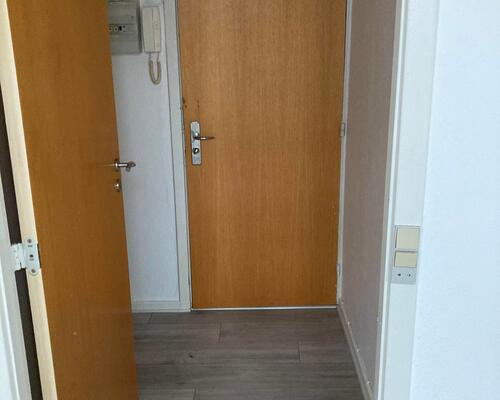 Skøn 1 værelses lejlighed med nyt køkken