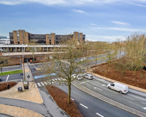 Stor og veldisponeret 2 værelses med altan i Skibhuskvarteret! - KUN 1 MÅNEDS DEPOSITUM!