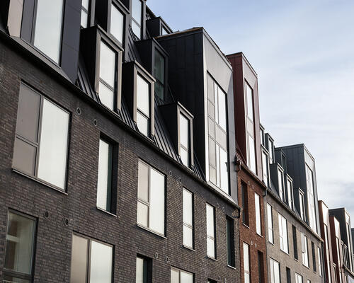 STOR 2-VÆRELSES MED ALTAN I AARHUS C