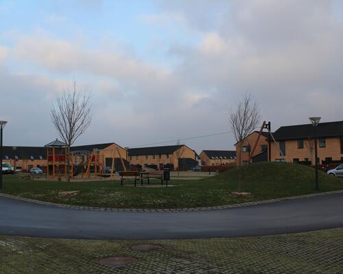 Velbeliggende rækkehus i Odense S