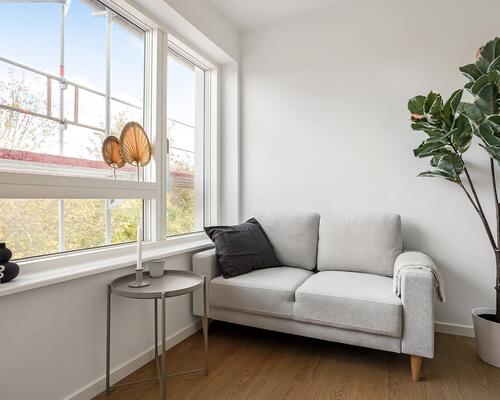 Nyopført moderne lejlighed i to plan