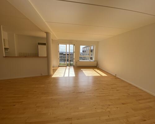 Lys og rummelig 2-værelses bolig på 83 m² i attraktive Odinparken