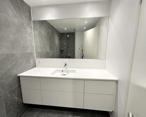 Moderne lejlighed med smuk udsigt til fjorden