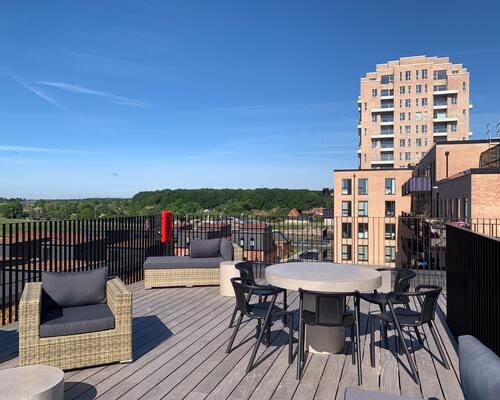 4-værelses lejlighed med to terrasser