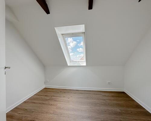 Attraktiv og nyrenoveret 4-værelses lejlighed på 92 m²