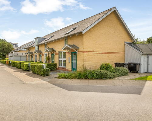 4 - vær. rækkehus med terrasse/have i grønne områder.