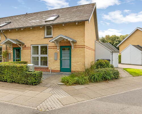 4 - vær. rækkehus med terrasse/have i grønne områder.